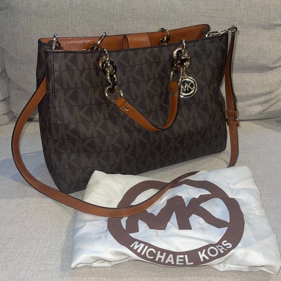 Michael Kors Purse (Never used) - Picture 1 of 4